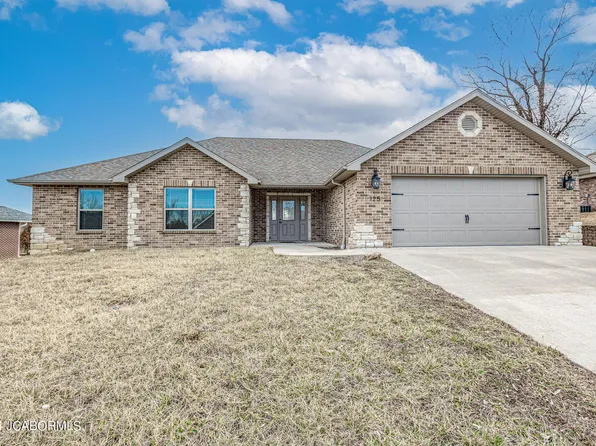 125 Lindenwood Pl, Holts Summit, MO 65043