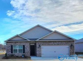 101 Canonbury Dr, New Market, AL 35761
