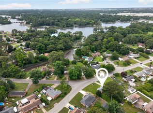 313 Sparrow Rd, Chesapeake, VA 23325