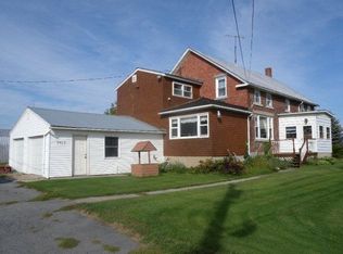 2423 Lake Shore Rd, Chazy, NY 12921