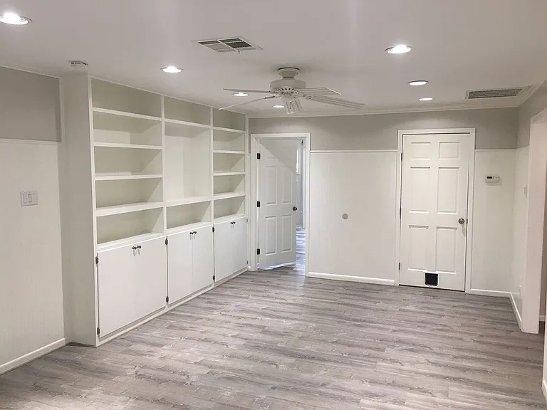 1221 Marine Dr — Photo 6
