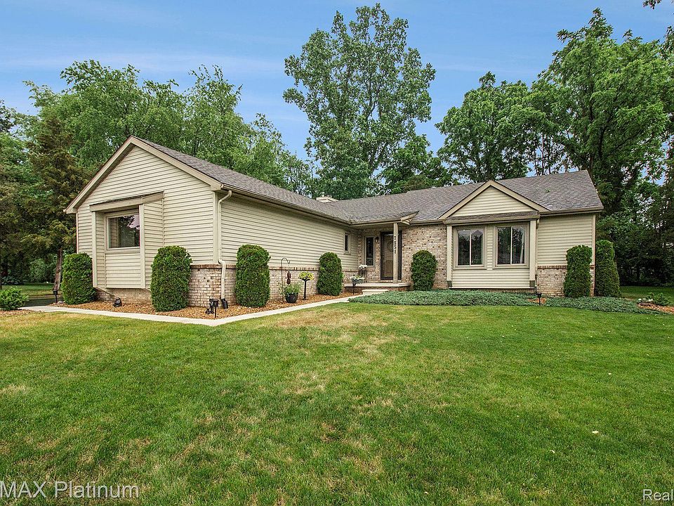 1st image of 7851 Briarwood Cir