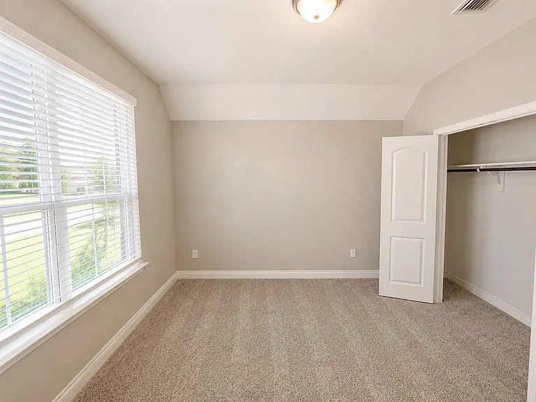 2816 Redbud Ln — Photo 26