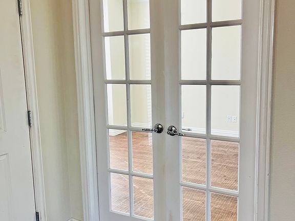 5th image of 6165 Larkspur Ln