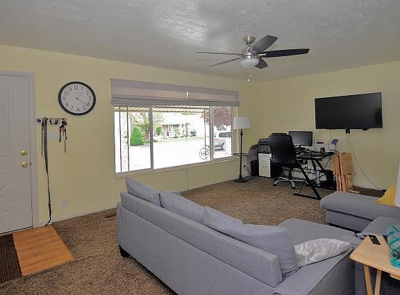 5th image of 2265 N 4575 W