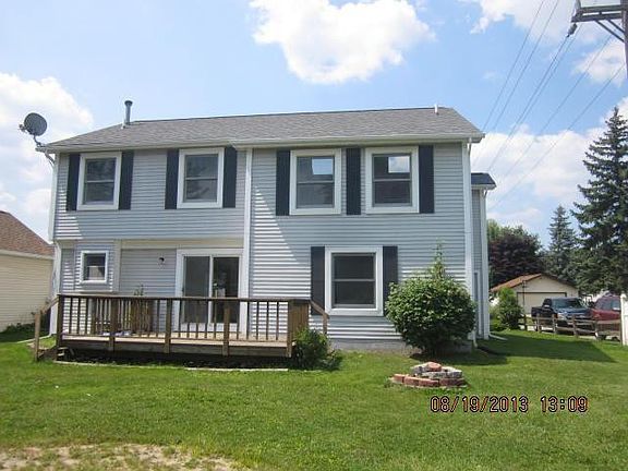 2nd image of 1525 Sarah Ln