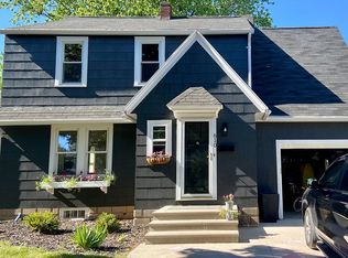 610 E Parkway Blvd, Appleton, WI 54911