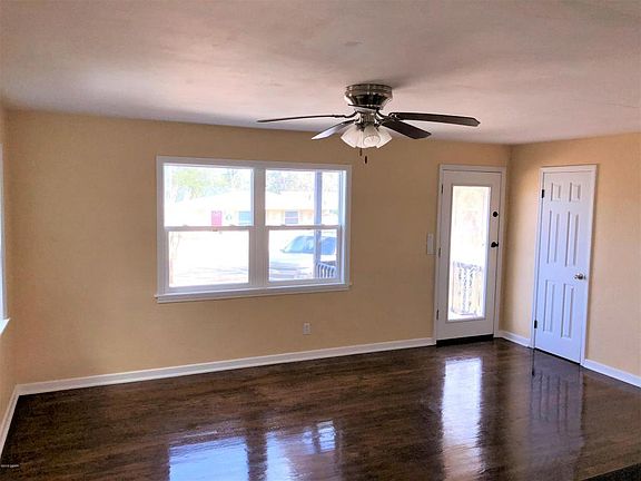 4th image of 1632 Cordova Ave