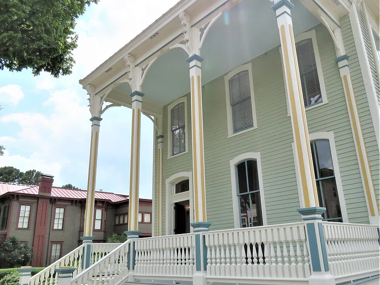 904 Scott St #3 — Photo 1