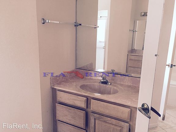 4th image of 12761 Newfield Dr