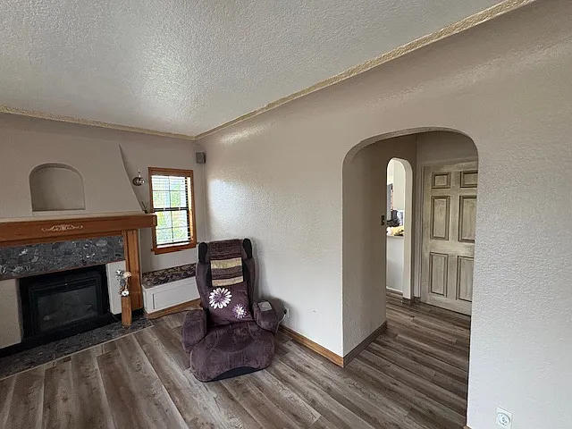 1230 Basswood Ave — Photo 18