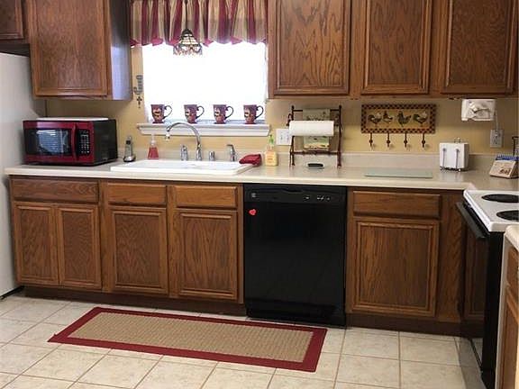 5th image of 10429 Pleasant Mound Dr