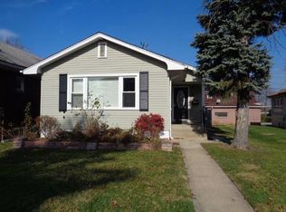 49 E 151st St, Harvey, IL 60426