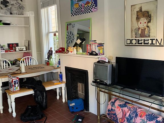 4th image of 115 W Perry St #2