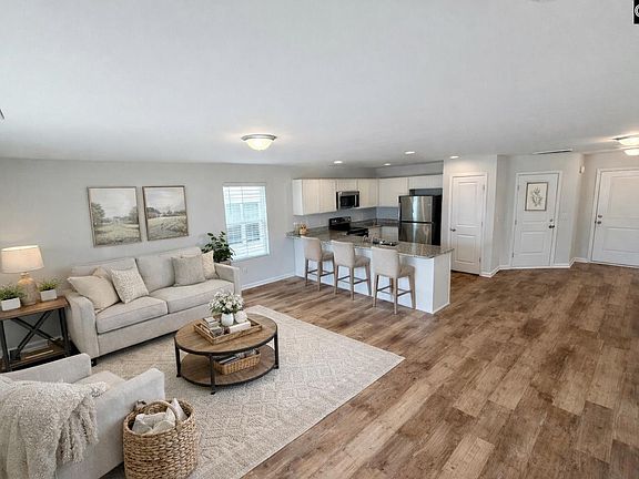 5th image of 411 Eclipse Ln