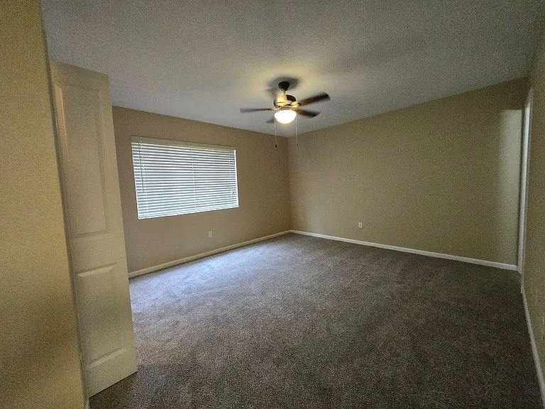 507 NW 39th Rd #106 — Photo 16