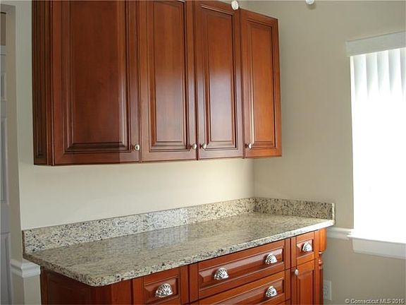 4th image of 336 Monticello Dr