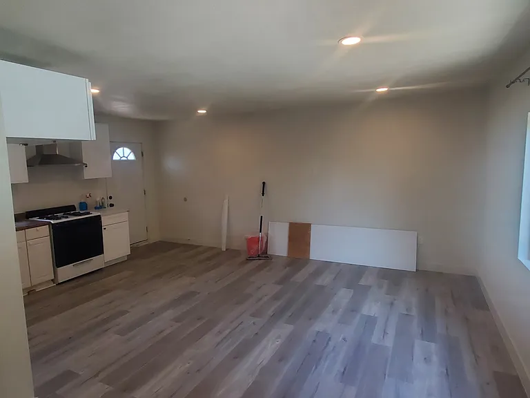 566 E Fernleaf Ave #B — Photo 14