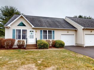 304 Brainard Rd APT 27, Enfield, CT 06082