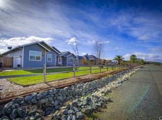 1005 Oak Park Way, Lakeport, CA 95453