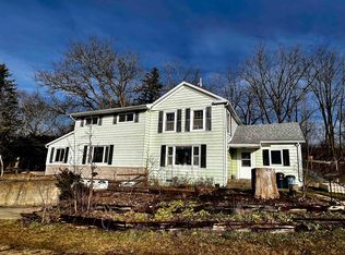W5349 Burr Oak Ln, Monticello, WI 53570