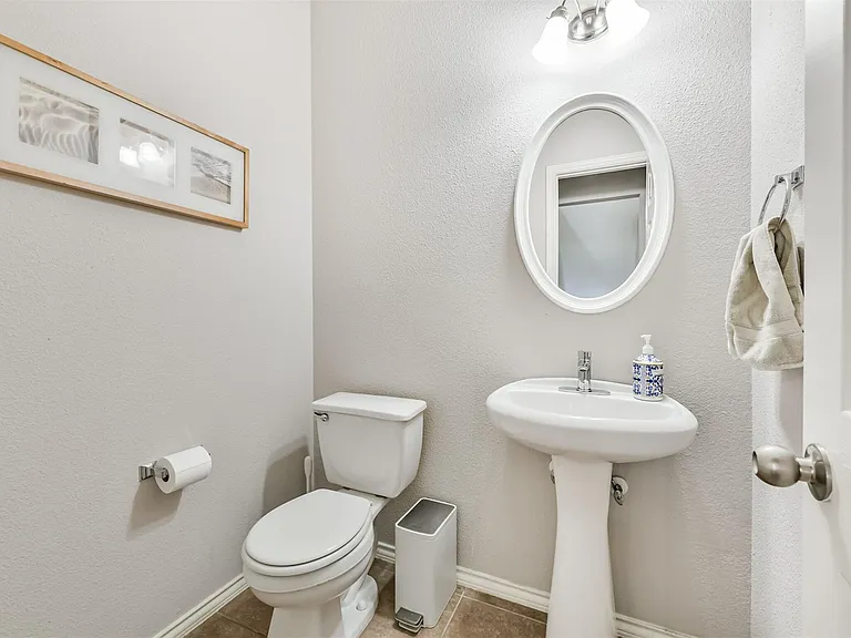 1715 Stuart St — Photo 17