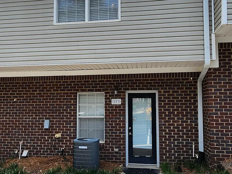 101 Wood Lake Dr #203 — Photo 1