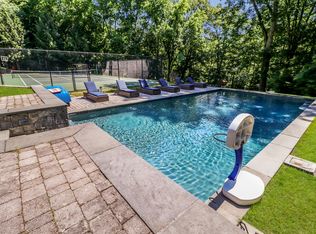 35 Woody Ln, Westport, CT 06880