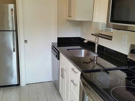 2nd image of 6208 NE 5th Ave