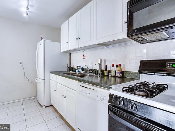 3rd image of 5103 Crossfield Ct APT 15