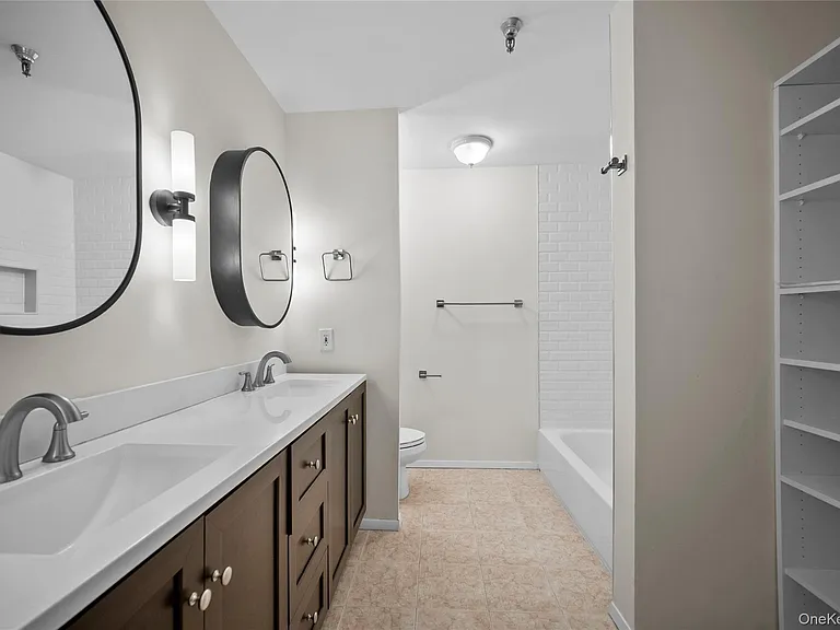 520 Ashford Ave #5 — Photo 32