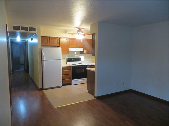living room looking into kitchen