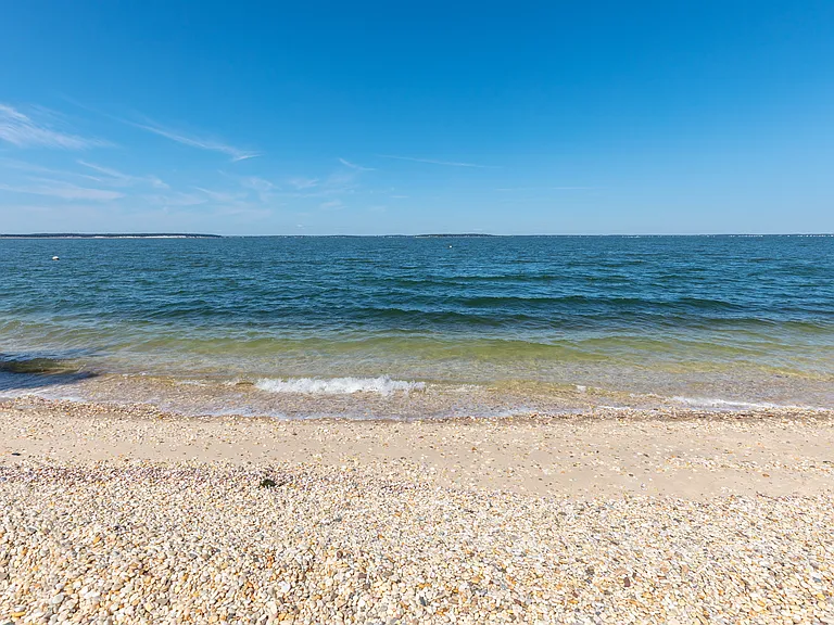 5 Peconic Bay Ave — Photo 25