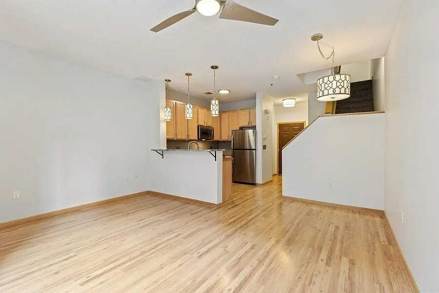2 bed, 1.5 bath, 1235 sqft, $3,095 — Photo 4