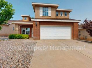 10027 Silverton Dr NW, Albuquerque, NM 87114