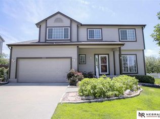 1005 Gold Coast Rd, Papillion, NE 68046