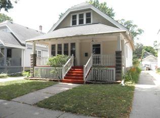 2245 N 66th St, Wauwatosa, WI 53213