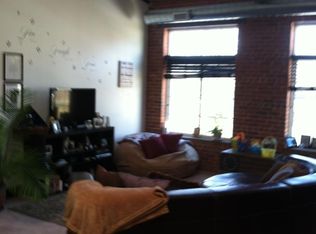 10 Summit St APT 2, East Hampton, CT 06424