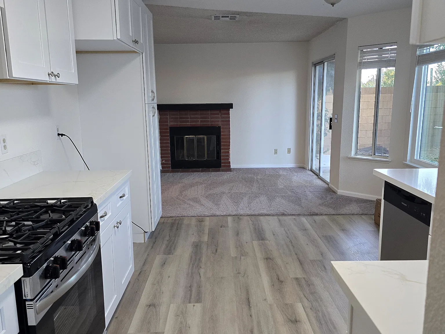 3527 W Avenue J — Photo 3