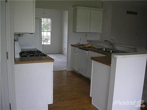 5th image of 212 Oakwood Dr