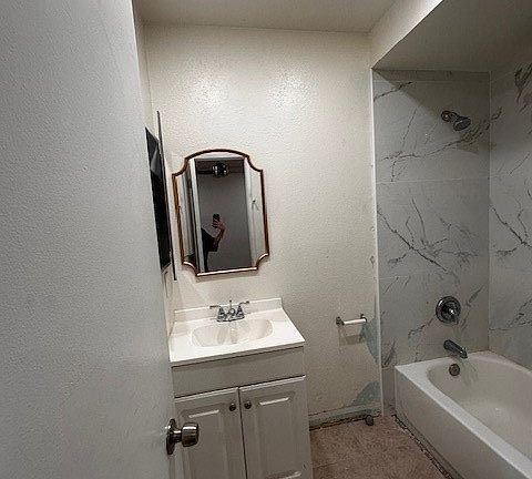 4th image of 13772 Euclid St