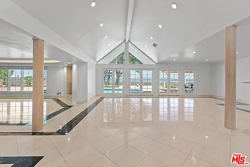 4159 Regal Oak Dr Photo 1