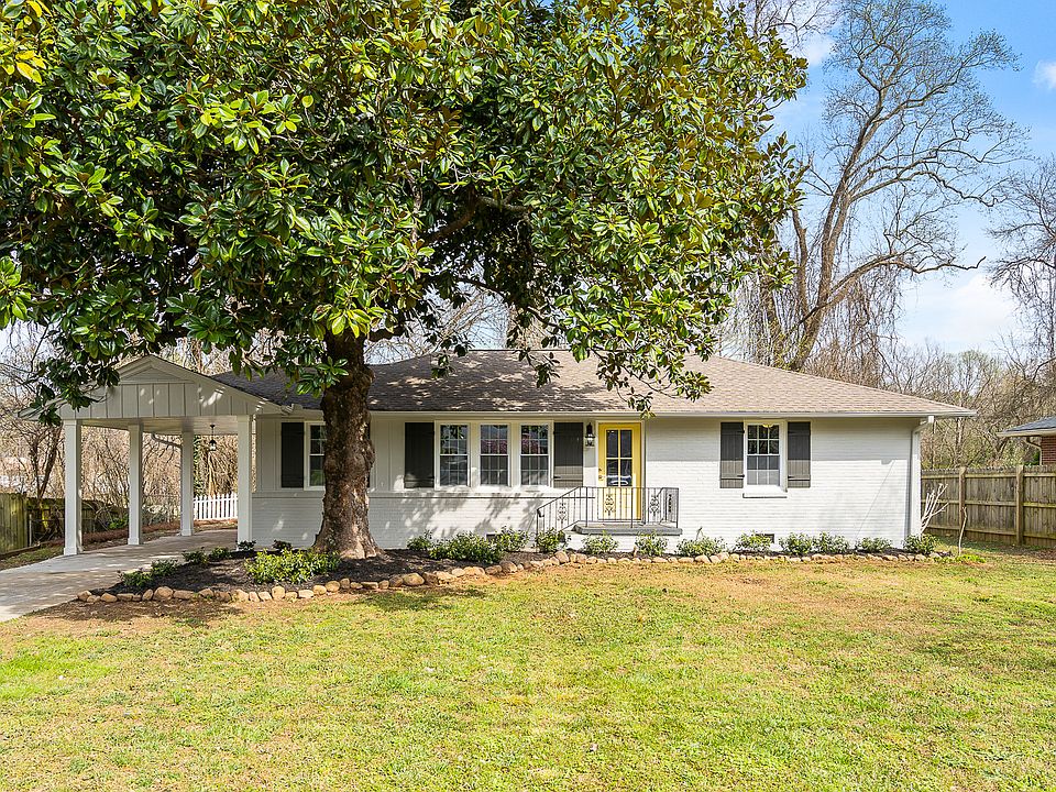 1st image of 112 Yancy Dr SE