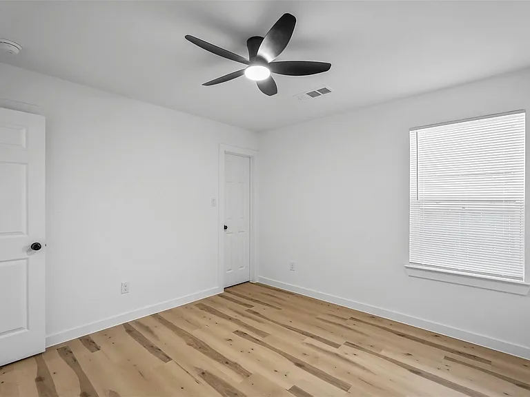 3412 Marshall St #A — Photo 17