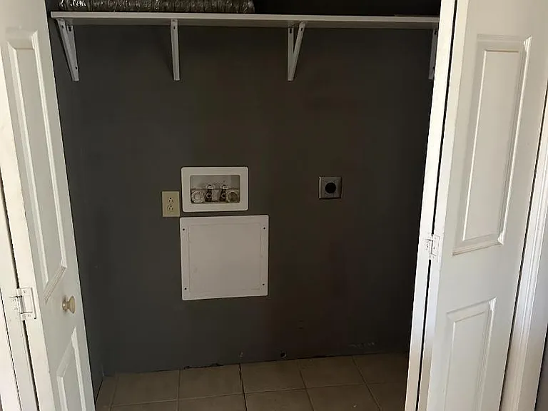Unit Photo