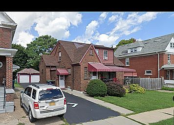 2nd image of 1602 Elmwood Ave