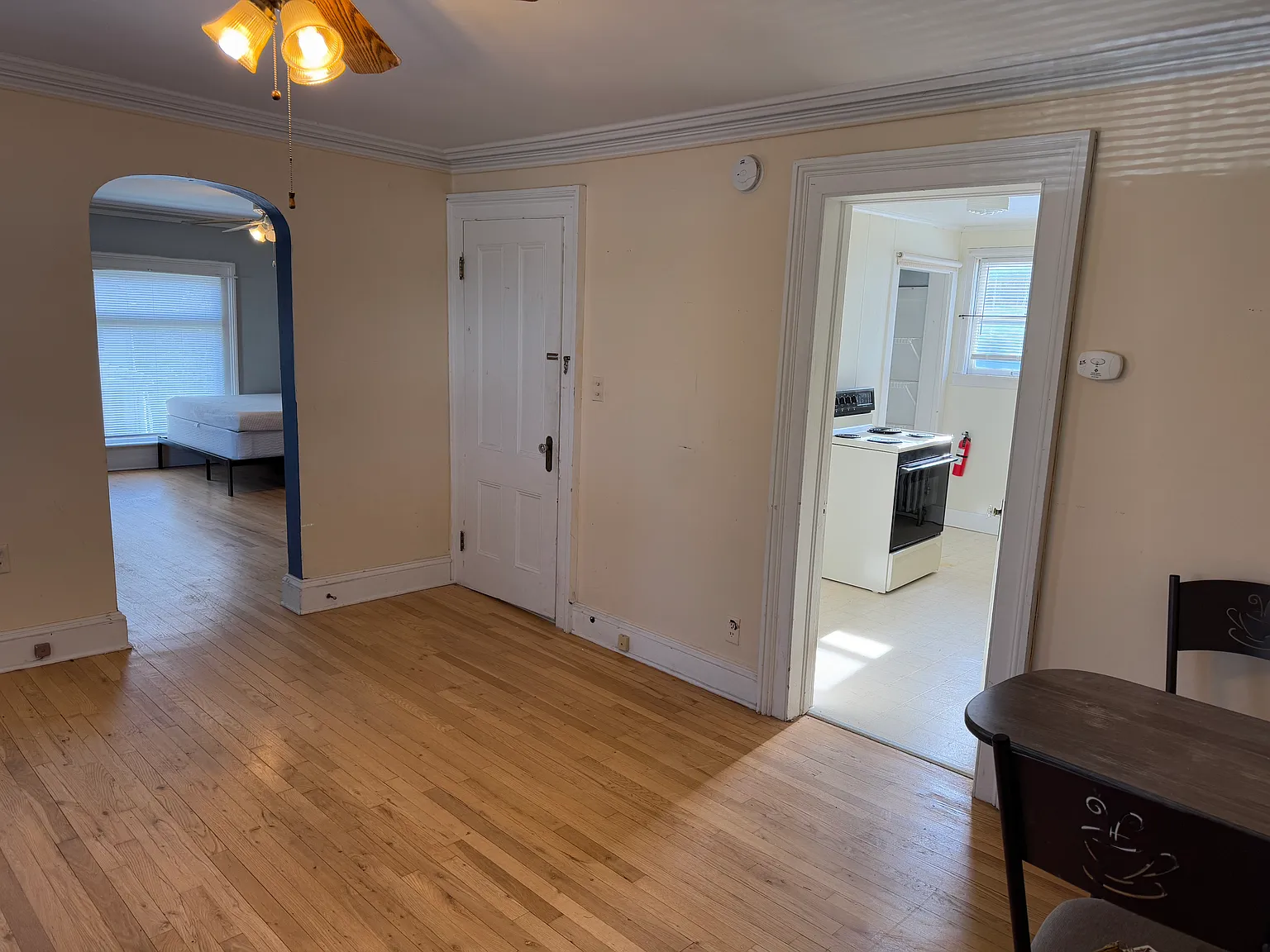 1 bed, 700 sqft, $960 — Photo 2