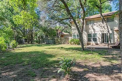 1506 Aquifer Cv #B — Photo 8