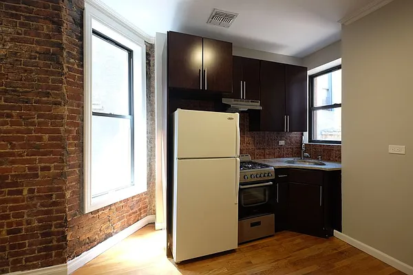 Rented by Skyward | media 9