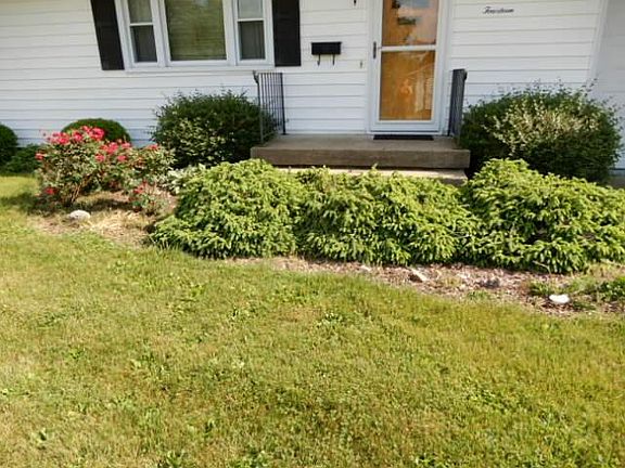 3rd image of 114 Oakway Dr